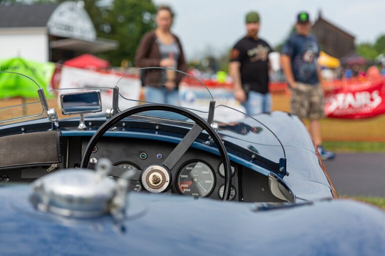 Understanding the Influence of User Experience Design in Car Infotainment Systems